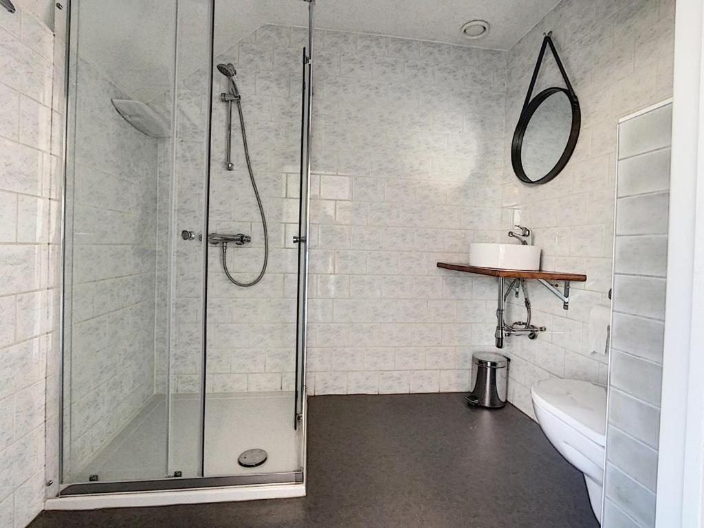 The Town Hotel Studios Appartments Zuidzande Екстериор снимка